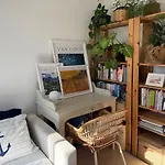 Urla'da Tatli, Huzurlu, Bahceli Bir Ev 乌尔拉