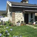 度假居 Urla'da Tatli, Huzurlu, Bahceli Bir Ev 乌尔拉