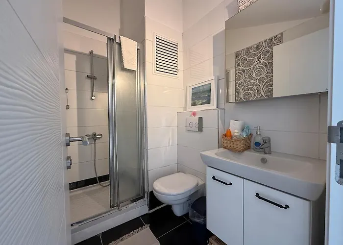 بيت للعطل Urla'da Tatli, Huzurlu, Bahceli Bir Ev أورلا