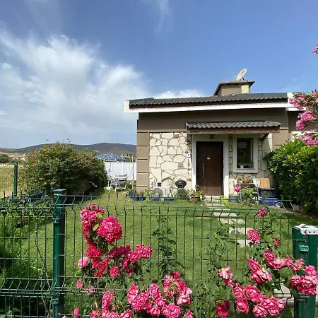 Urla'da Tatli, Huzurlu, Bahceli Bir Ev *