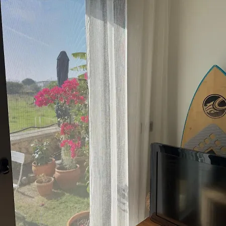 Urla'da Tatli, Huzurlu, Bahceli Bir Ev Holiday home *