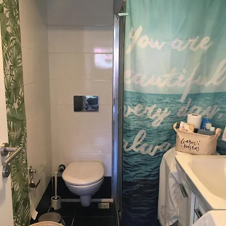 Urla'da Tatli, Huzurlu, Bahceli Bir Ev Holiday home *