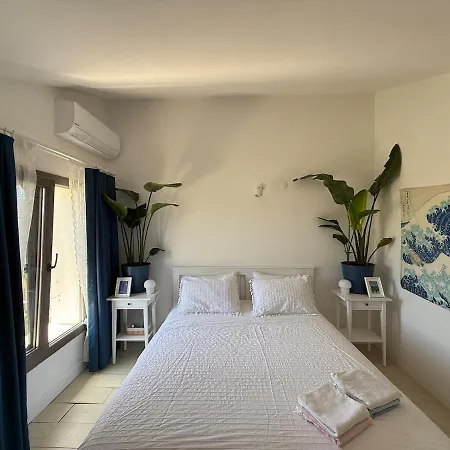 Urla'da Tatli, Huzurlu, Bahceli Bir Ev Holiday home Urla