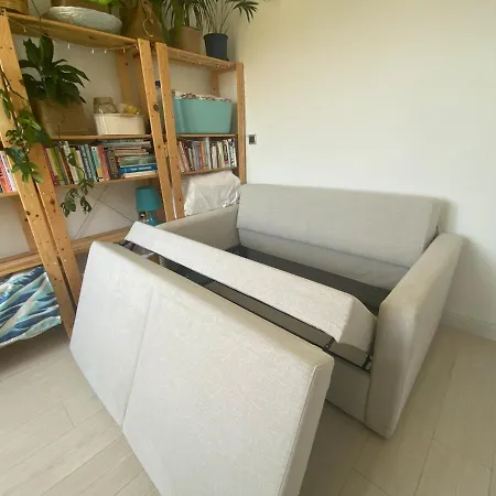 Urla'da Tatli, Huzurlu, Bahceli Bir Ev