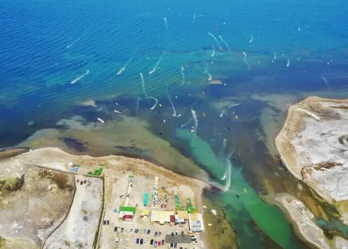 Dom wakacyjny Urla'da Tatli, Huzurlu, Bahceli Bir Ev Urla