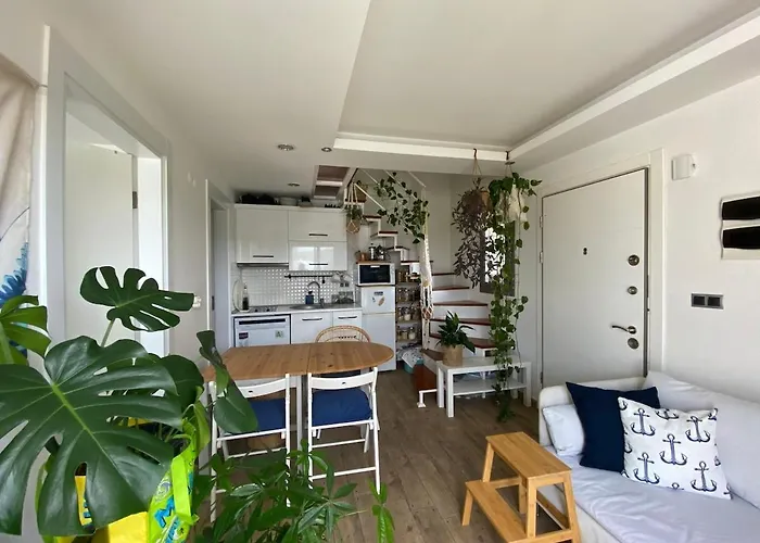 Urla'da Tatli, Huzurlu, Bahceli Bir Ev Vakantiehuis *