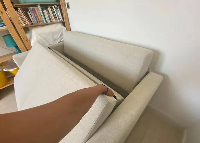 Urla'da Tatli, Huzurlu, Bahceli Bir Ev * Urla