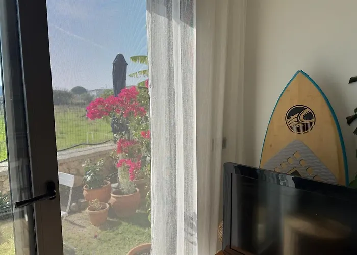 Urla'da Tatli, Huzurlu, Bahceli Bir Ev Vakantiehuis *