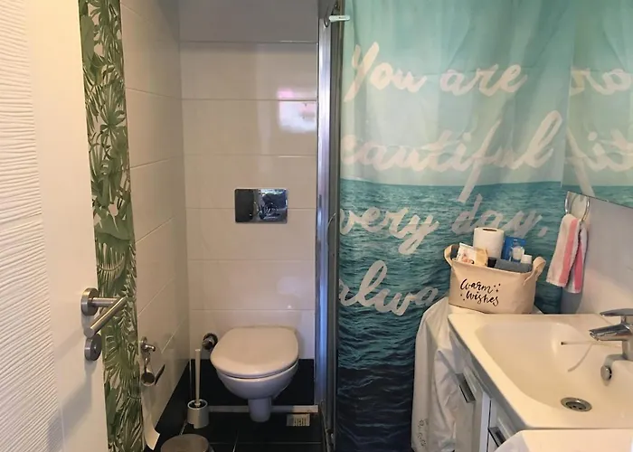 Urla'da Tatli, Huzurlu, Bahceli Bir Ev Vakantiehuis *