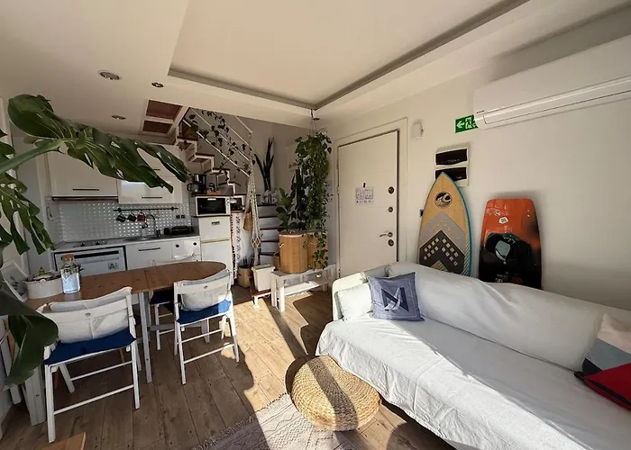 Urla'da Tatli, Huzurlu, Bahceli Bir Ev Vakantiehuis Urla